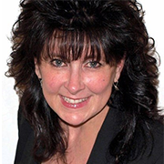 Headshot of Carrie Taylor